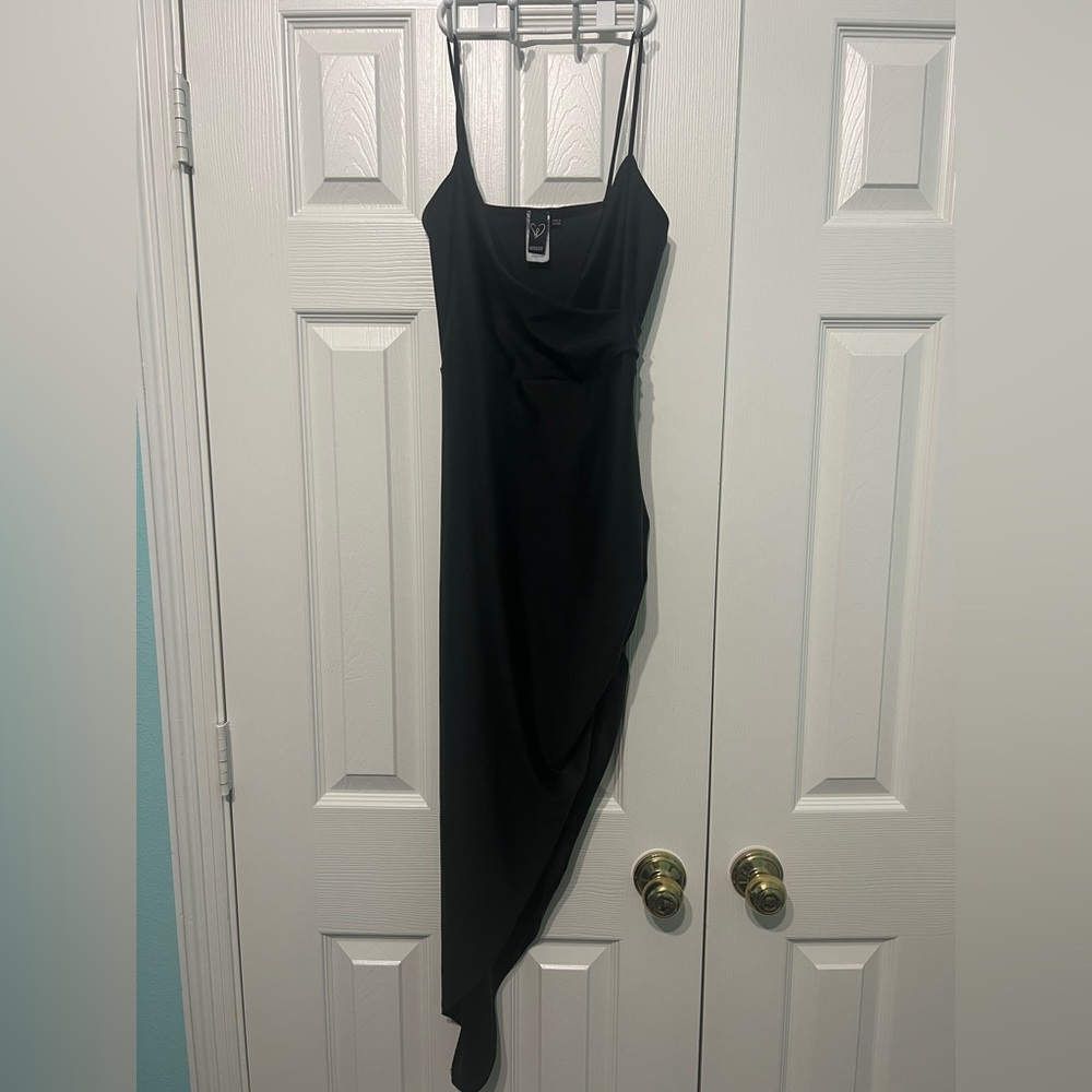 Size Small. Windsor Dress. Black
